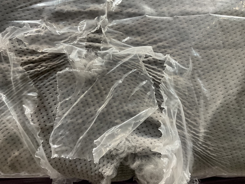 Photo 1 of *NOT INSIDE OF A BOX** ZINUS 12 Inch Green Tea Essential Memory Foam Mattress [New Version], King, Fiberglass Free, Medium Feel, Breathable Airflow Memory Foam, Certified Safe Foams & Fabric, Mattress ****NOT IN A BOX****