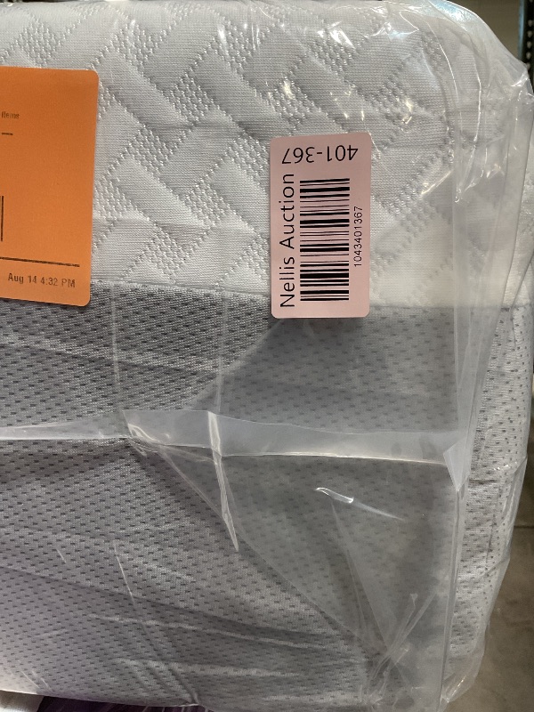 Photo 1 of *NOT INSIDE OF A BOX** ZINUS 12 Inch Green Tea Essential Memory Foam Mattress [New Version], King, Fiberglass Free, Medium Feel, Breathable Airflow Memory Foam, Certified Safe Foams & Fabric, Mattress ****NOT IN A BOX****