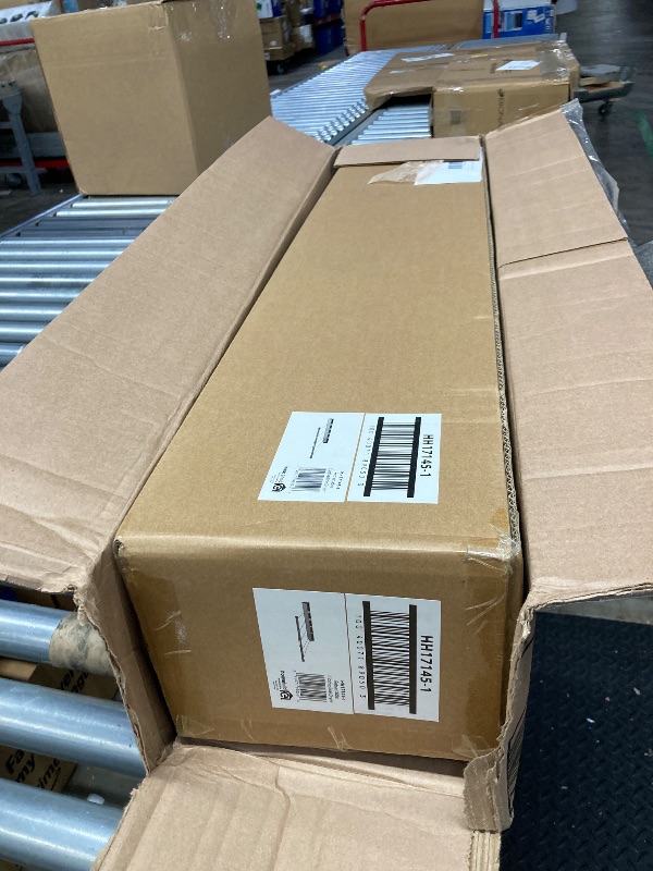 Photo 1 of Household Essentials Retractable 5-Line Dryer