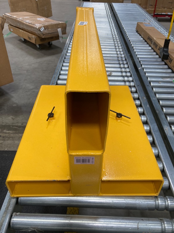 Photo 1 of ***MISSING THE TWO HOOK PARTS****YITAMOTOR Fork Mounted Telescoping Crane Jib Boom 5500lb Lift Capacity, Manual Telescopes 31in-79in for Warehouse or Factories