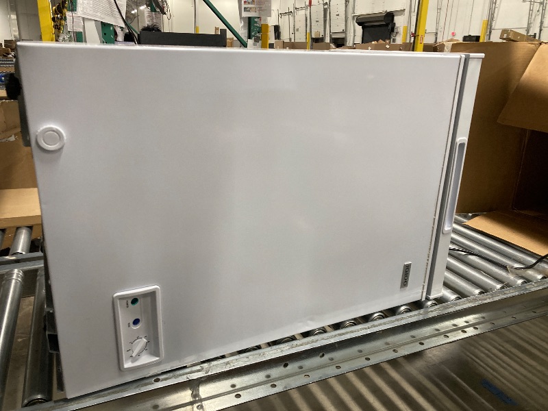 Photo 1 of ***PARTS ONLY***
Avanti CF7F0W CF7F 7.0 cu. ft. Garage Ready Chest Freezer?, in White