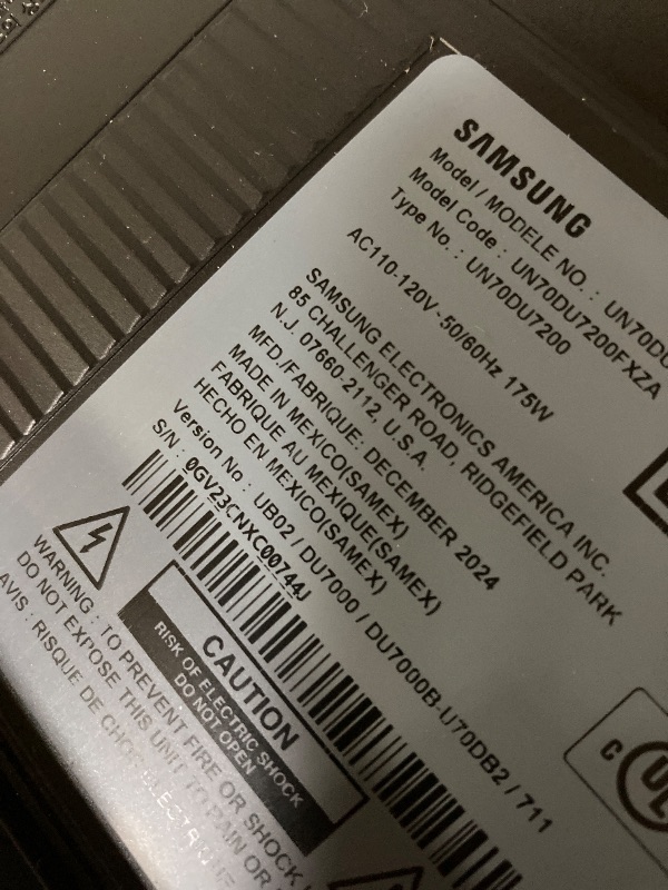 Photo 1 of ****see comment****SAMSUNG 70-Inch Class Crystal UHD 4K DU7200 Series HDR Smart TV w/Object Tracking Sound Lite, PurColor, Motion Xcelerator, Mega Contrast, Q-Symphony (UN70DU7200, 2024 Model)
