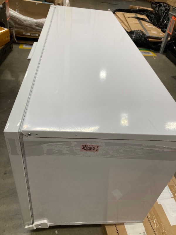 Photo 1 of Beverage-Air MT12-1W Marketeer Glass Door Merchandiser - White - 9 Cu. Ft.