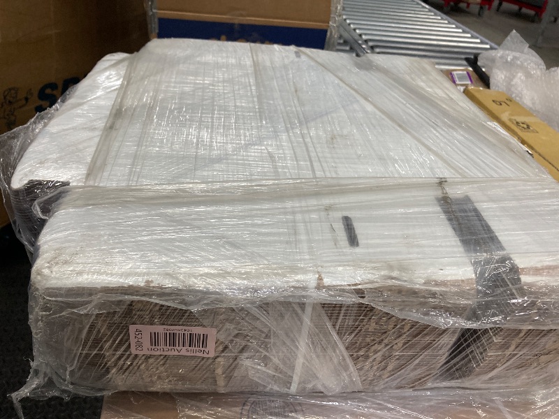 Photo 1 of Amazon Basics Mailer Shipping Box - 9x6.5x1.75 inch, White, 50 Pack