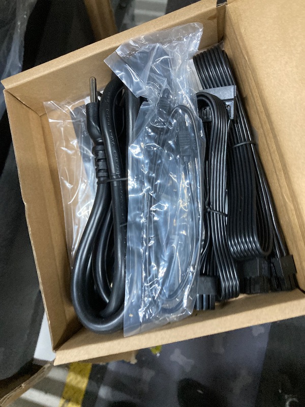 Photo 1 of Corsair Vengeance i8200 Gaming PC – Liquid Cooled Intel® Core™ i9 14900KF CPU – NVIDIA GeForce RTX 5080 GPU – 64GB Dominator Titanium RGB DDR5 Memory – 2TB+2TB M.2 SSD – Black