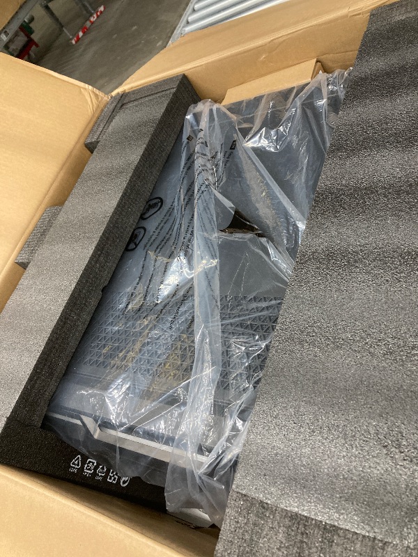 Photo 1 of Corsair Vengeance i8200 Gaming PC – Liquid Cooled Intel® Core™ i9 14900KF CPU – NVIDIA GeForce RTX 5080 GPU – 64GB Dominator Titanium RGB DDR5 Memory – 2TB+2TB M.2 SSD – Black
