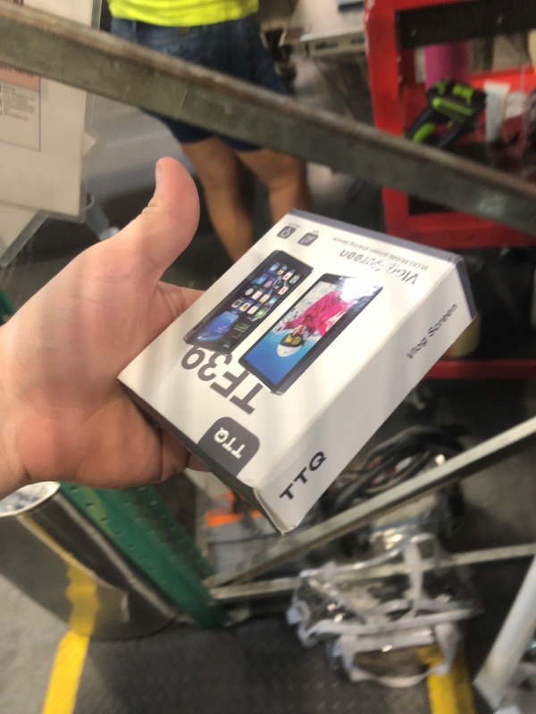 Photo 1 of Vlog Selfie Monitor Screen, Magnetic Phone Vlog Selfie Monitor Screen 4K 30fps Bluetooth Remote, Back Camera Monitor for Vlog Live Stream TikTok, Compatible with iPhone & Android