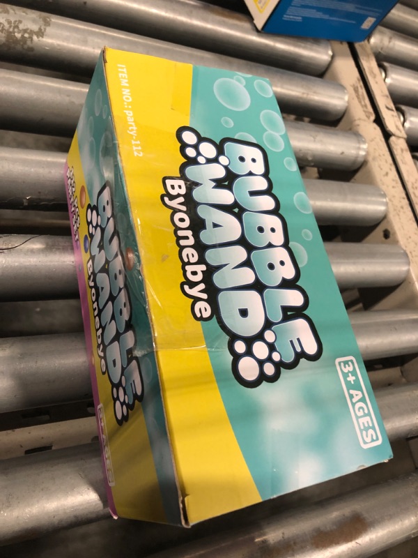 Photo 1 of 112 Pack Mini Wedding Bubble Wand (White Circle Style), Ideal Party Favors For Anniversaries, Celebration Supplies, Valentine’s Day, Pool Parties, Family Reunion, and Great Gift for Couple Boy Girl