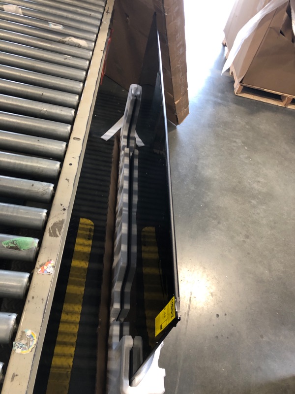 Photo 1 of ** USE FOR PARTS**
Samsung 65-Inch Class Crystal UHD U8000F 4K Smart TV (2025 Model) Endless Free Content, Crystal Processor 4K, MetalStream Design, Knox Security, Alexa Built-in