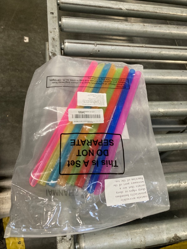 Photo 1 of [Angled Tips] 8 Pcs Reusable Boba Straws & Smoothie Straws - Multi Colors Jumbo Wide Reusable Straw, BPA FREE Food-Grade Plastic Straw for Bubble Tea(Tapioca, Boba Pearls), Milkshakes with 2 Brushes