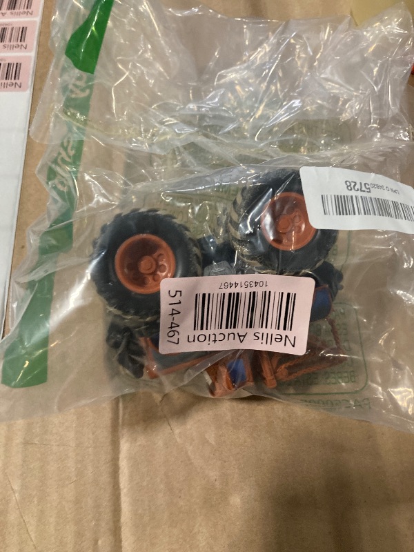 Photo 1 of 12 Styles Movie Cars 3 Black Storm Jackson Lightning McQueen Curz Mater Giant Wheels Cars 1?55 Diecast Vehicles Toys Set Children Car Toy (Mater)