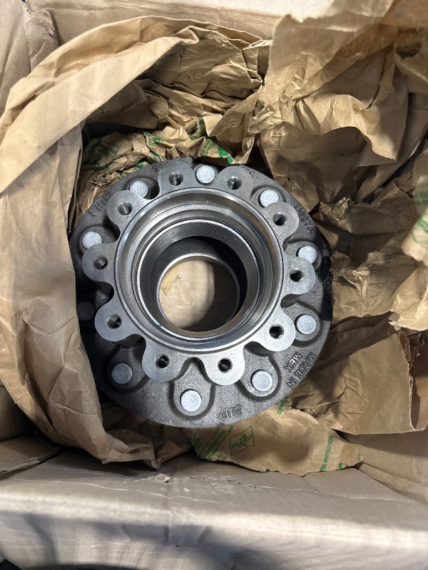 Photo 1 of *** SIMILAR PRODUCT ***Motorcraft - Hub Asy - Wheel (P) (HUB319)