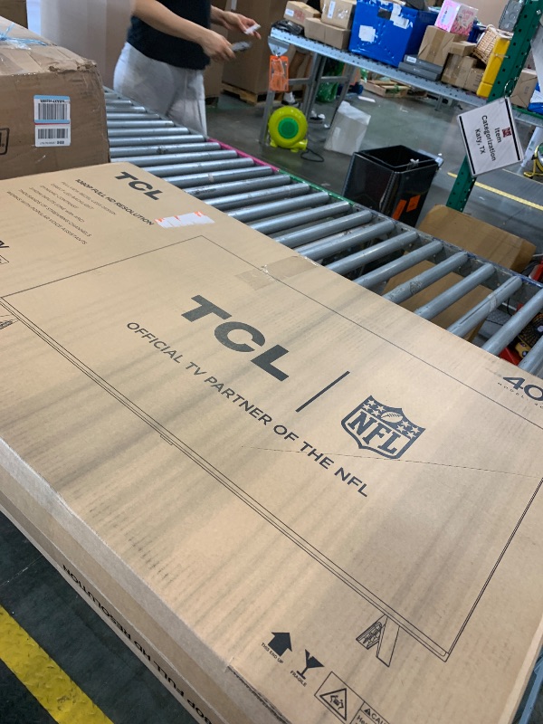 Photo 1 of ***SOLD AS PARTS***
TCL 40-Inch Class S3 1080p LED Smart TV with Roku TV (40S350R, 2023 Model), Compatible with Alexa, Google Assistant, and Apple HomeKit Compatibility, Streaming FHD Television,Black