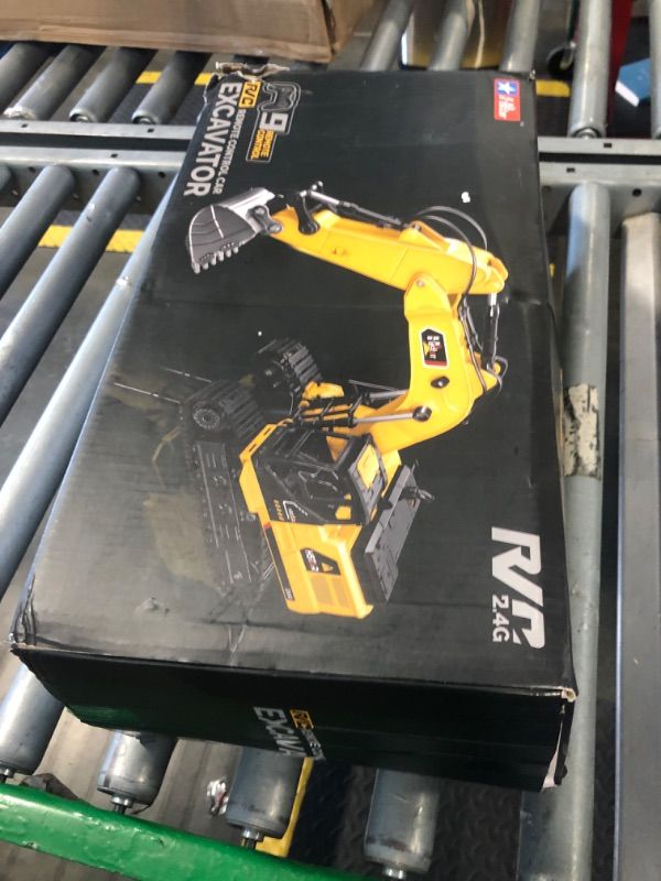 Photo 1 of 1:18 Remote Control Excavator Construction Toys for Boys, [2025 Upgraded]2.4GHz RC Excavator Toy with Metal Shovel for Boys 6+ Kids Birthday, Dual Batteries/100+Mins/Spray/Sound/Light/11-Channel