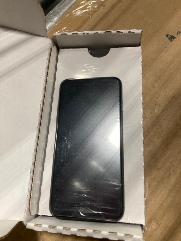Photo 1 of **cracked screen**
Apple iPhone SE 2nd Generation, US Version, 64GB, Black - LOCKED