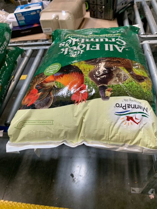 Photo 1 of 
Manna Pro All Flock Crumbles, 16% Protein, Complete Feed for Poultry & gamebirds. Contains probiotics for Digestion, no Artificial Colors or Flavors....
Size:25 Pound (Pack of 1)