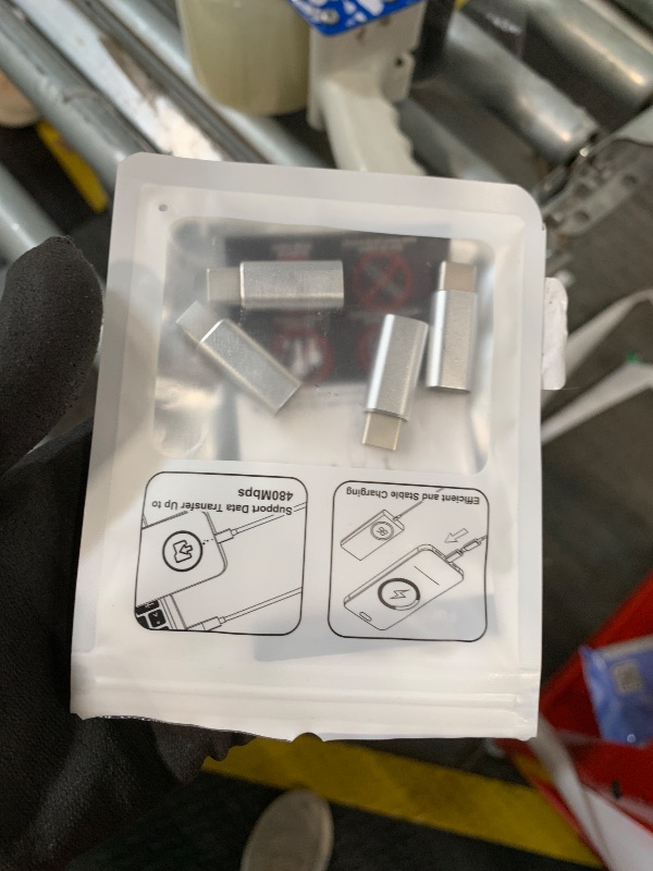 Photo 1 of ????? ???????? Lightning to USB C Adapter for iPhone 16/15 Pro Max/Plus,Samsung S25,iPad,Nintendo Switch,Support Charging,Not for Audio,Type C Charger Connector,for iPhone 16/15 Charger