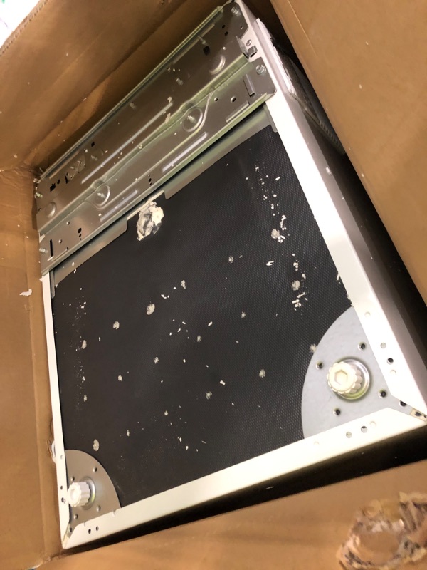 Photo 1 of Midea MERC04C4BAWW 3.5 Cubic Feet Chest Freezer, Cu.ft-Convertible, White