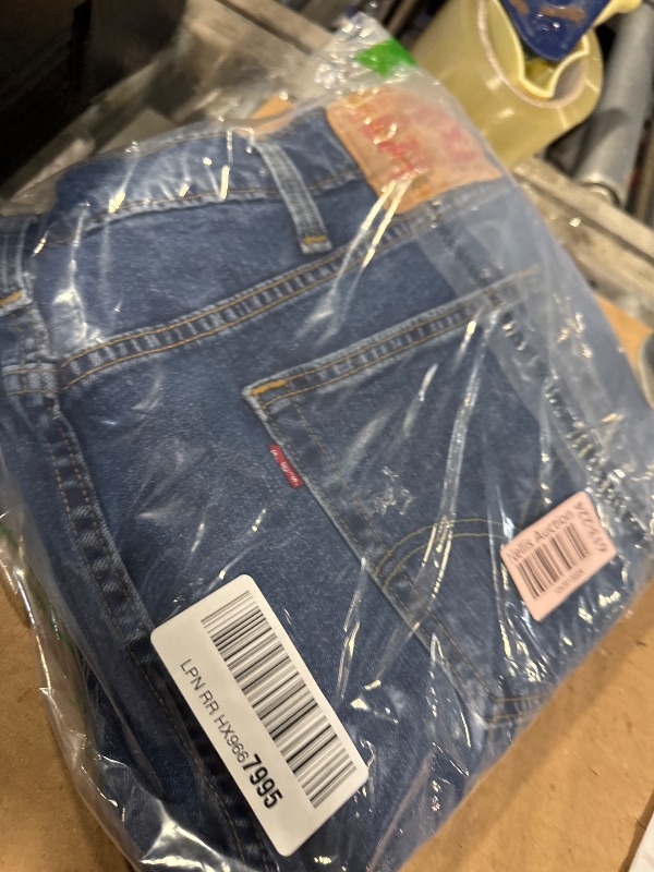 Photo 1 of [Zipper needs repairs] Levi's Mens 514 Straight Fit Cut (Also Available In Big & Tall) Jeans, Stonewash Stretch, 40W X 32L US