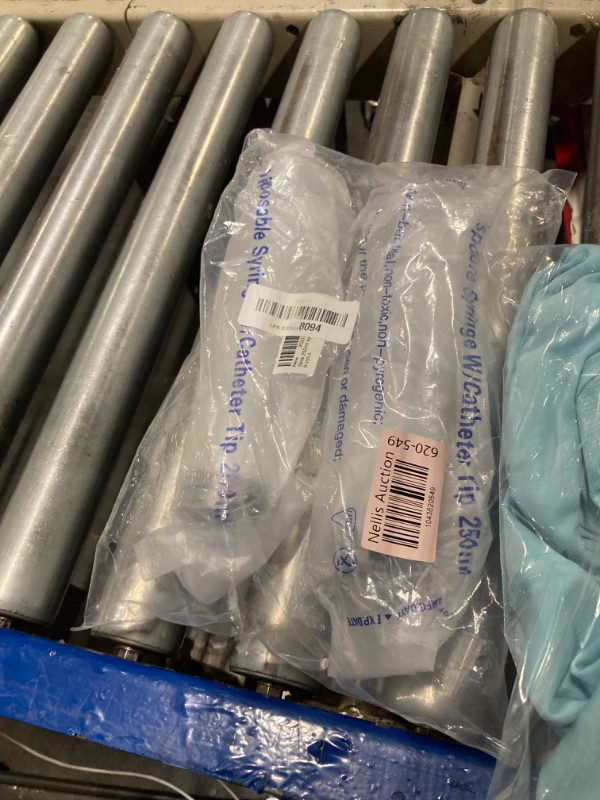Photo 1 of **only 2**3 Pack 250ml Syringes, Extra Large Plastic Syringe for Glue Dispensing, Scientific Labs, Watering, Refilling, Multiple Uses
