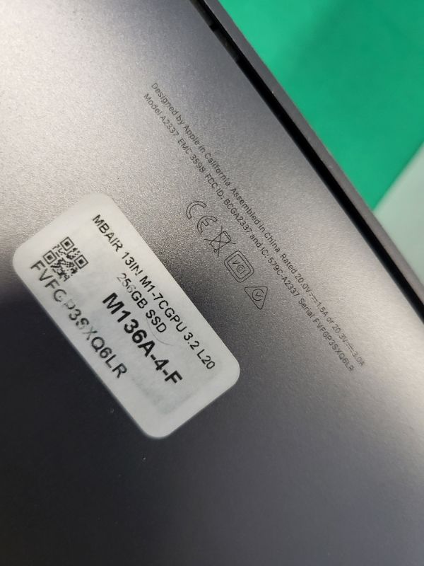 Photo 1 of ***BROKEN SCREEN***Late 2020 Apple MacBook Air with Apple M1 Chip (13.3 inch, 8GB RAM, 256GB SSD) Space Gray (Renewed Premium)