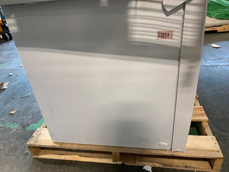 Photo 1 of ***SIMILAR MODEL***Kenmore 30 in. 18.1 cu. ft. Capacity Refrigerator/Freezer with Adjustable Glass Shelving, Humidity Control Crispers, Ice Maker, ENERGY STAR Certified, White