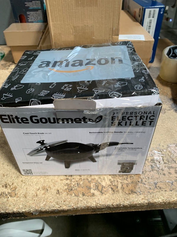 Photo 1 of ***MISSING LID*** Elite Gourmet EFS-400# Personal Stir Fry Griddle Pan, Rapid Heat Up, 600 Watts Non-stick Electric Skillet with Tempered Glass Lid, Black