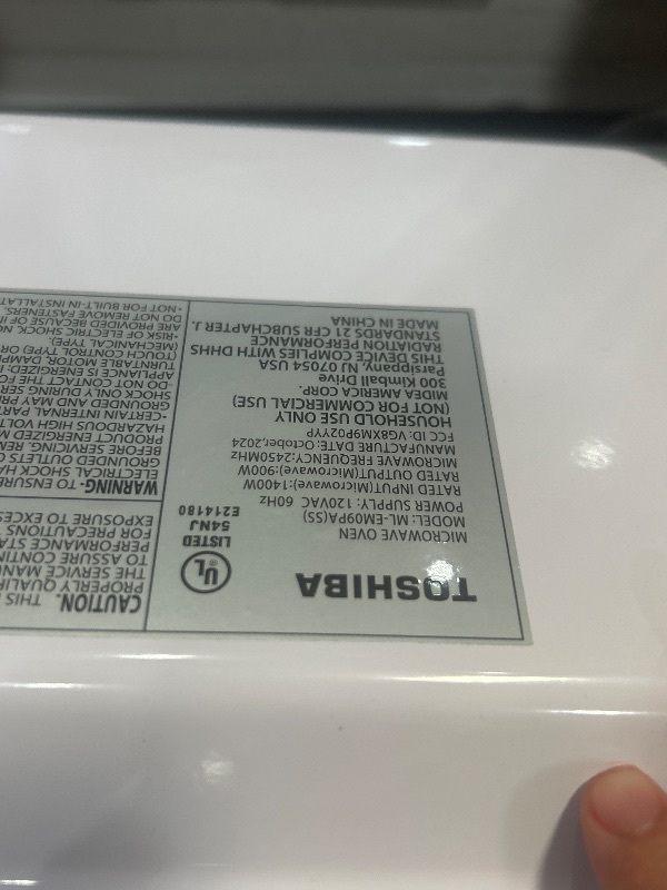 Photo 1 of *** PARTS ONLY ***TOSHIBA ML-EM09PA(SS) Small Microwave Oven with 6 Auto Menus, Mute Function & Child Lock, LED Lighting, Perfect for Apartments & Dorms, 0.9 Cu Ft, 10.6 Inch Removable Turntable, 900W, Stainless Steel