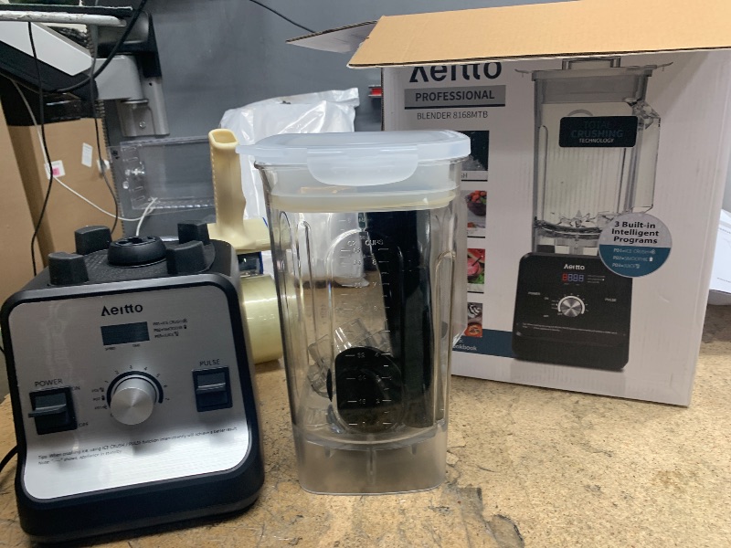 Photo 1 of Aeitto Blender, Blenders for Kitchen with 1500-Watt Motor, 68 Oz Large Capacity, Professional Countertop Blenders for Ice Crush, Frozen Drinks (Silver)