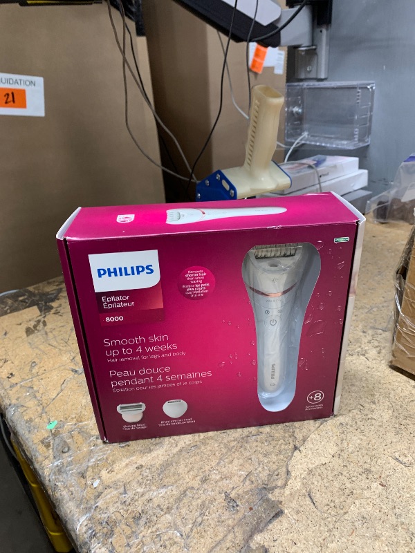 Photo 1 of (POWER TESTED) Philips Epilator Series 8000, Wet & Dry, 3-in-1 with Shaver & Trimmer Attachments for Women, 8 Accessories Included, BRE720/14