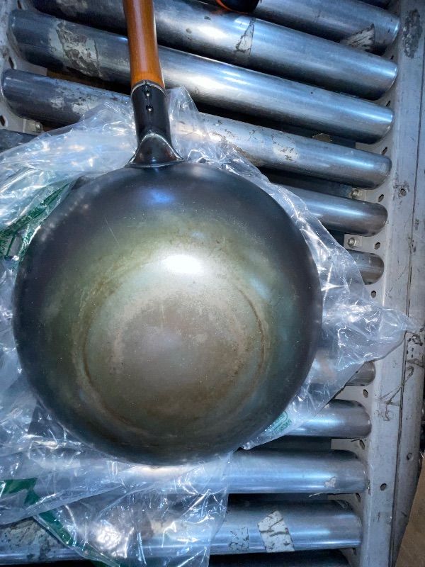 Photo 1 of YOSUKATA Carbon Steel Wok Pan – 13,5 “ Stir Fry Pans with Flat Bottom - Pow Wok - Traditional Japanese Chinese Cookware for Induction Electric Gas Stovetops - Open Fire, BBQ, Grill, Outdoor Camping