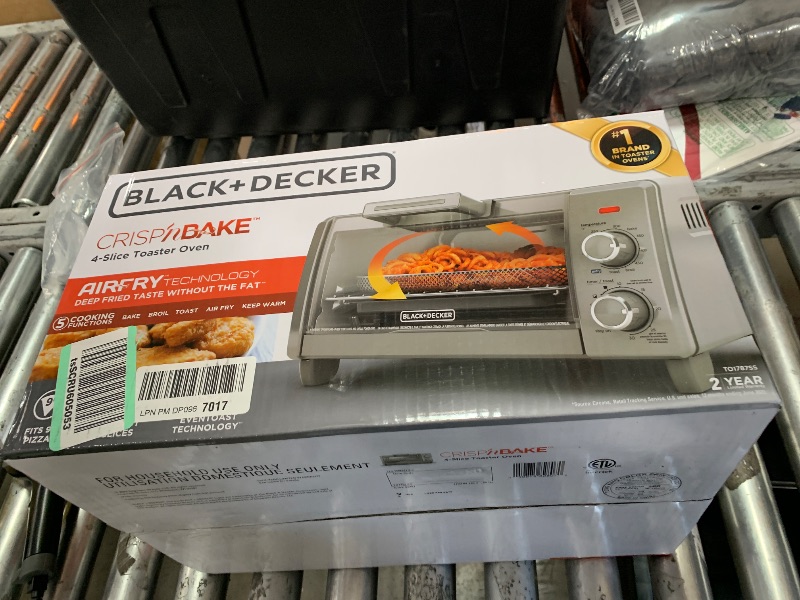 Photo 1 of BLACK+DECKER Crisp 'N Bake Air Fry Countertop Convection Toaster Oven, Medium Capacity, 4-Slice, 5-in-1, Fits 9” Pizza, 30-Min Timer, Bake, Broil, Air Fry, Toast, Keep Warm, Stainless Steel