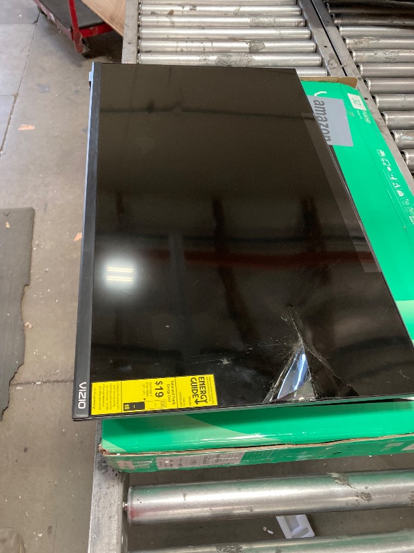 Photo 1 of **SMASHED SCREEN FINAL SALE **VIZIO 32-inch Full HD 1080p Smart TV with DTS Virtual: X, Alexa Compatibility, Google Cast Built-in, Bluetooth Headphone Capable, (VFD32M-08 New)