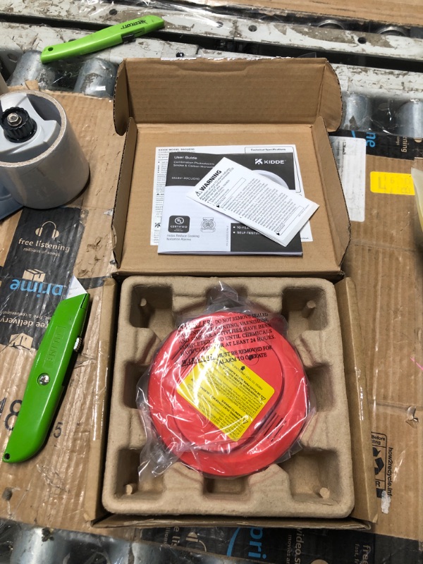 Photo 1 of (SINGLE) (MISSING BATTERY) Kidde & Carbon Monoxide Detector, 10-Year Battery Powered, LED Warning Light Indicators