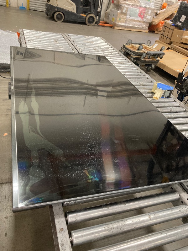 Photo 1 of **SMASHED SCREEN FINAL SALE**Amazon Fire TV 75" Omni QLED Series 4K UHD smart TV, Dolby Vision IQ, Fire TV Ambient Experience, local dimming, hands-free with Alexa
