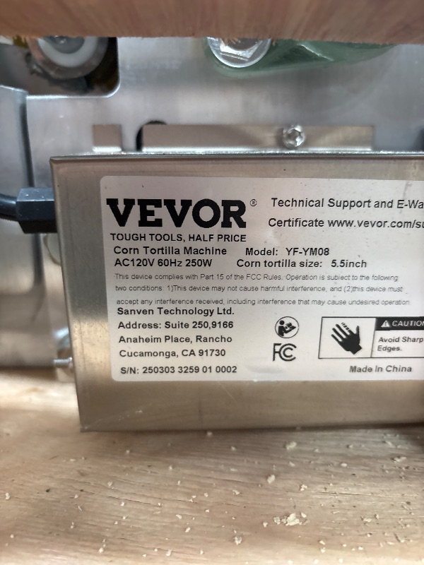 Photo 1 of VEVOR Electric Tortilla Maker, 5.5 Inch Diameter Automatic Corn Tortilla Making Machine with Non-Stick Coating, Electric Chapatti Machine Suitable for Produce Sopes Gorditas Roti Pita Tortilla Pizza