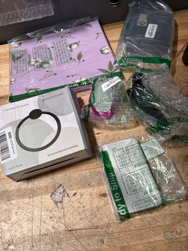 Photo 1 of **FINAL SALE BUNDLE OF MISCELLANEOUS ITEMS NON-REFUNDABLE**