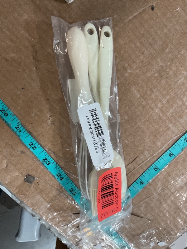 Photo 1 of ?3 pack?Silicone Spatula Set with 600 Degrees Fahrenheit Heat Resistant egg-whisk silicone brush scraper