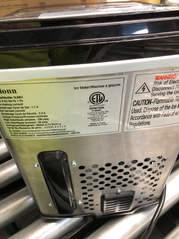 Photo 1 of (see images for damage) Silonn Ice Makers Countertop, 9 Cubes Ready in 6 Mins, 26lbs in 24Hrs, Self-Cleaning Ice Machine with Ice Scoop and Basket
