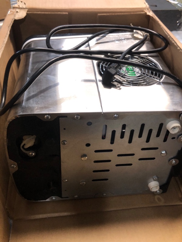 Photo 1 of (see images for damage) Silonn Ice Makers Countertop, 9 Cubes Ready in 6 Mins, 26lbs in 24Hrs, Self-Cleaning Ice Machine with Ice Scoop and Basket