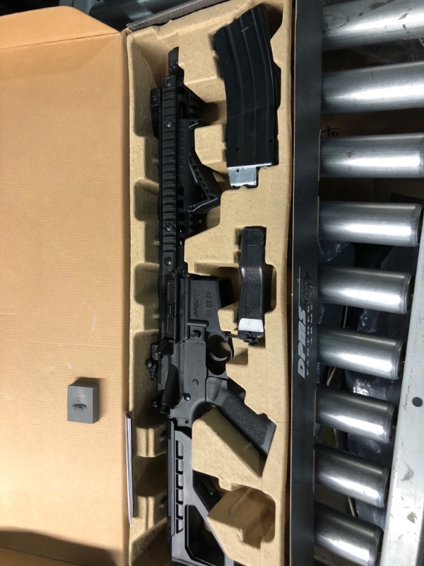 Photo 1 of ***(MAJOR DAMAGE/ SEE NOTES)***
panther arms DPMS SBR Full-Auto w/ 2 magazines 0.177 Cal Airgun, Black 