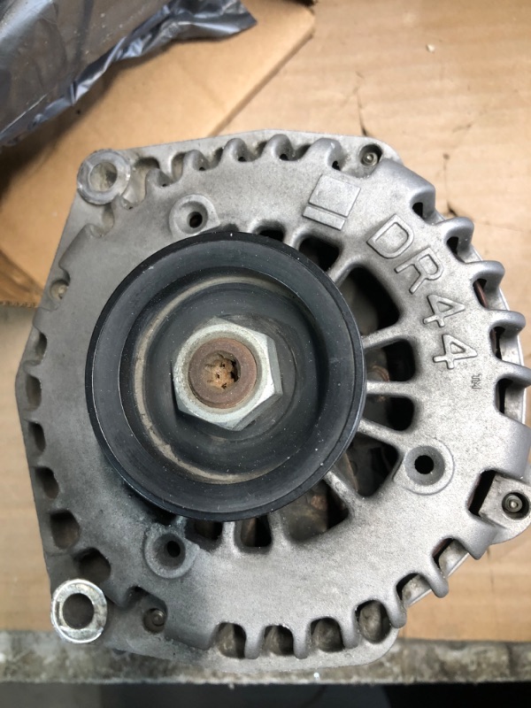 Photo 1 of ACDelco GM Genuine Parts 20881337 Alternator