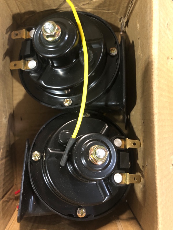 Photo 1 of (used) FARBIN Train Horn for Truck 12V Car Horns Loud Waterproof Electric Snail Horn Kit for Any 12V Vehicl (black, 12v)