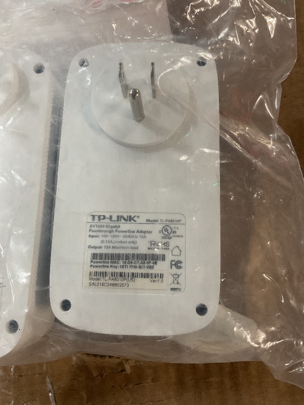 Photo 1 of ***(NO RETURNS OR REFUNDS/ FOR PARTS ONLY/ NON FUNCTIONAL)***
TP-Link Powerline WiFi Extender TL-WPA8631P KIT- Includes AV1300 Powerline Network Adapter and AC1200 Dual Band Extender, 2x2 MIMO, 3 Gigabit Ports, Passthrough, Plug & Play