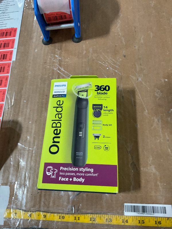 Photo 1 of ***(NO RETURNS OR REFUNDS/ FOR PARTS ONLY/ NON FUNCTIONAL)***
Philips Norelco OneBlade Pro 360 Face + Body, Electric Shaver, Beard Trimmer and Body Groomer, with 360 Blade Technology, 14-Length Precision Comb, Body Kit, Soft Pouch, Model QP6542/70