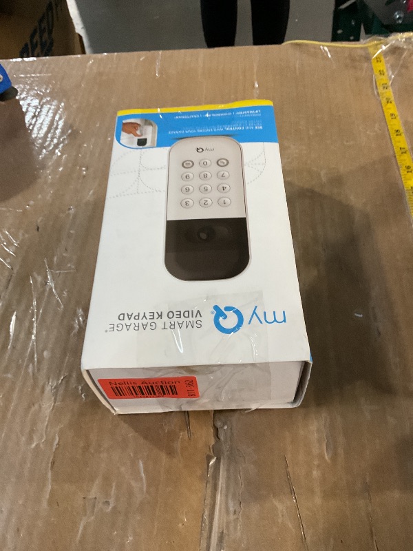 Photo 1 of PARTS ONLY/MISSING PIECES
myQ Smart Garage Door Video Keypad with Wide-Angle Camera,Customizable PIN Codes,and Smartphone Control–Take Charge of Your Garage Access Works with Chamberlain, LiftMaster and Craftsman openers,White