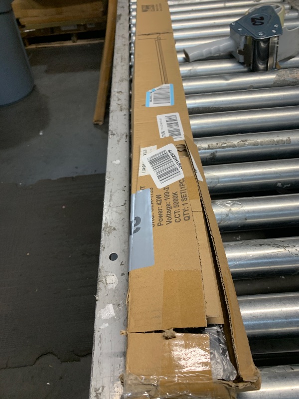 Photo 1 of 5000K LED Shop Light Linkable