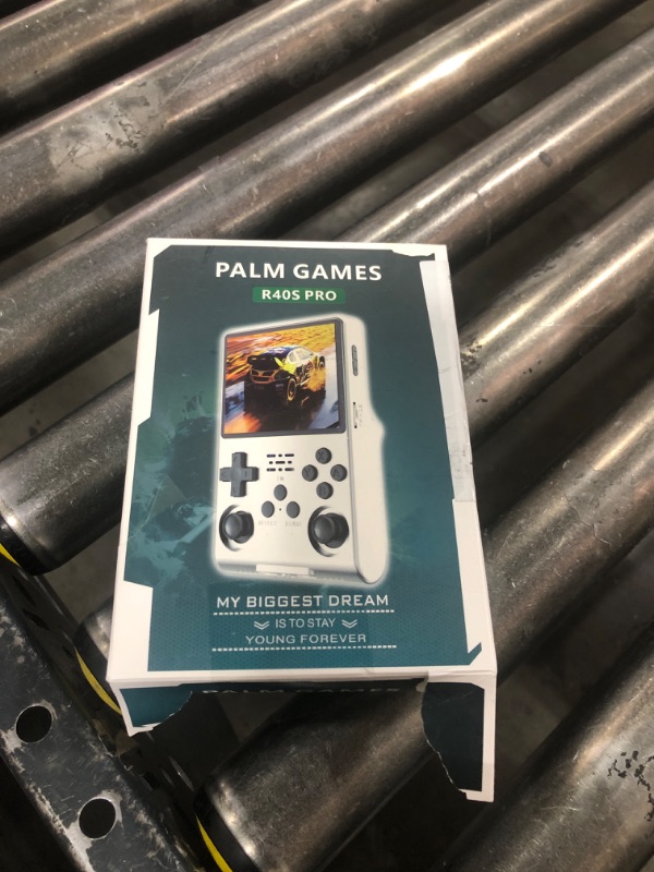 Photo 1 of FVBADE[30000 in 1 R40S PRO Handheld Game Console 3.5 inch IPS Screen Mini Retro Console 3800mAh Portable Pocket Arcade 45+ Mainstream Emulator 256G TF Card Transparent.(Red)