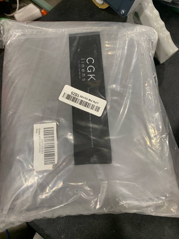 Photo 1 of Queen Size 4 Piece Sheet Set - Comfy Breathable & Cooling Bed Sheets Set - Hotel Luxury Bedding for Women, Men, Kids & Teens - Deep Pockets, Easy-Fit, Super Soft & Wrinkle Free - Oeko-Tex - Dark Grey