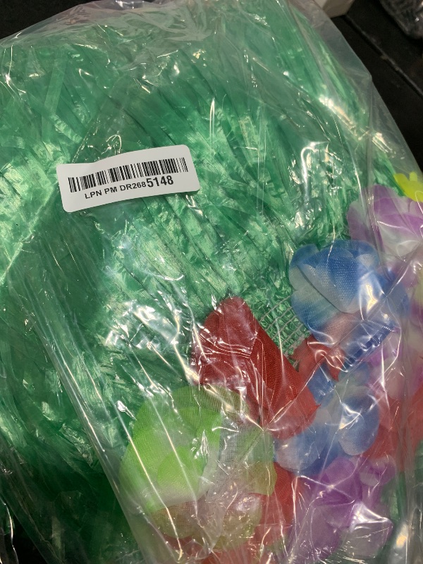 Photo 1 of Wettarn 24 Pcs Hawaiian Grass Skirts 24 Inch Hula Skirt for Women Luau Costume Hawaiian Party Favors (Green)